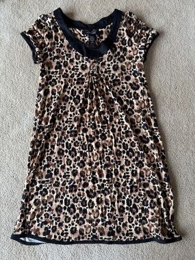 💥3/$20 Rene Rofe Leopard Print Short Sleeve Nightshirt in Black and Brown